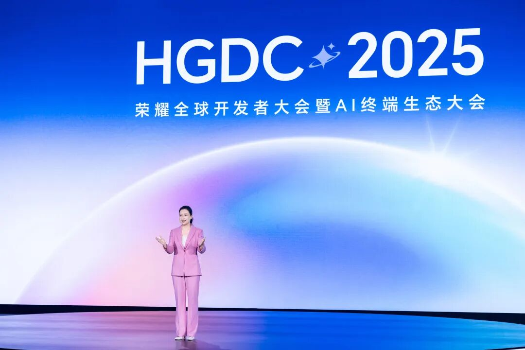 能懂孩子、懂爸妈、还懂宠物，这届AI硬件太会了